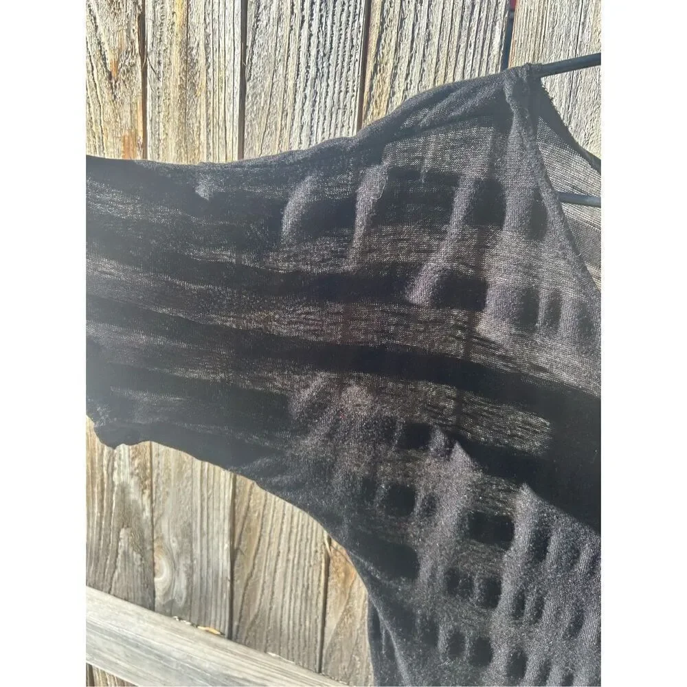 Zenna Outfitters noise sheer striped short sleeve size small